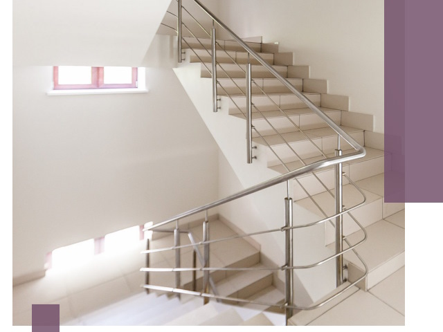 Установка и замена перил в подъезде в Вятских Поляне