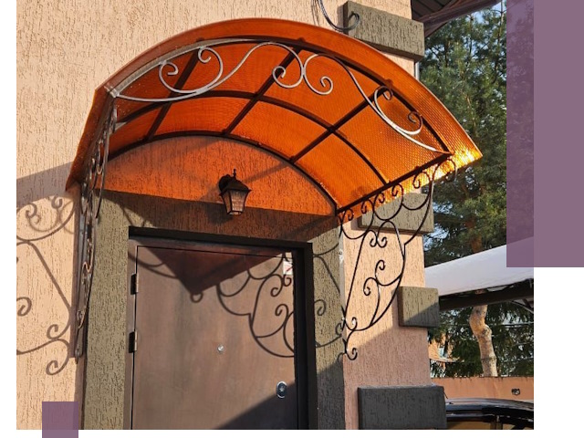 Демонтаж козырьков в Вятских Поляне быстро и безопасно