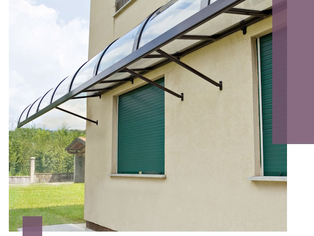 Козырьки над окнами в Вятских Поляне — изготовление и монтаж по выгоде