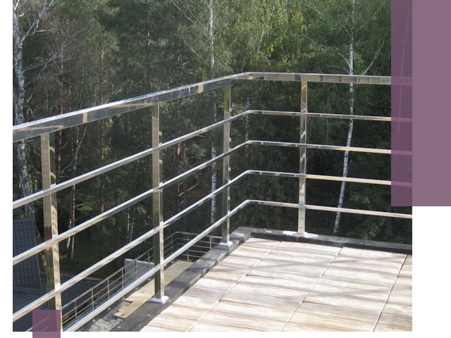 Парапеты из нержавеющей стали в Вятских Поляне — изготовление и монтаж