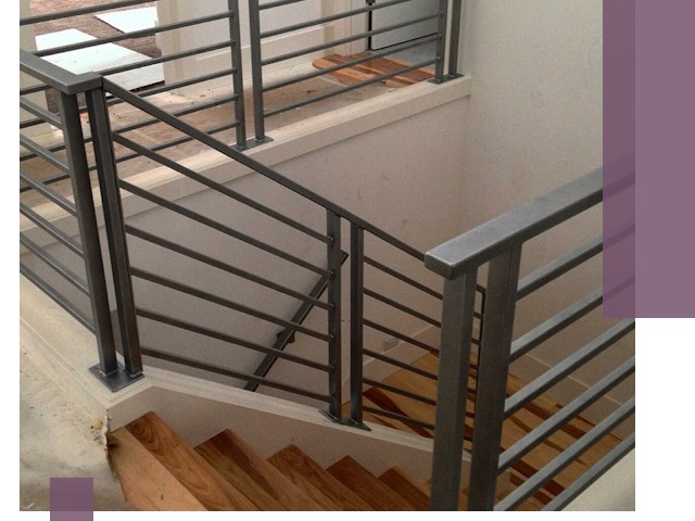 Изготовление поручней из металла и дерева в Вятских Поляне